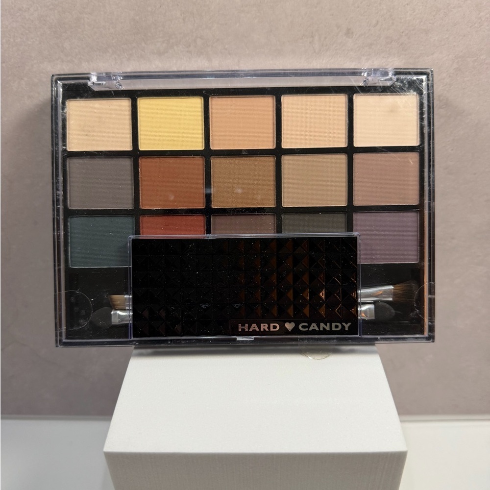 💜3/$15💜 Hard Candy Eyeshadow Palette - Multi-Color